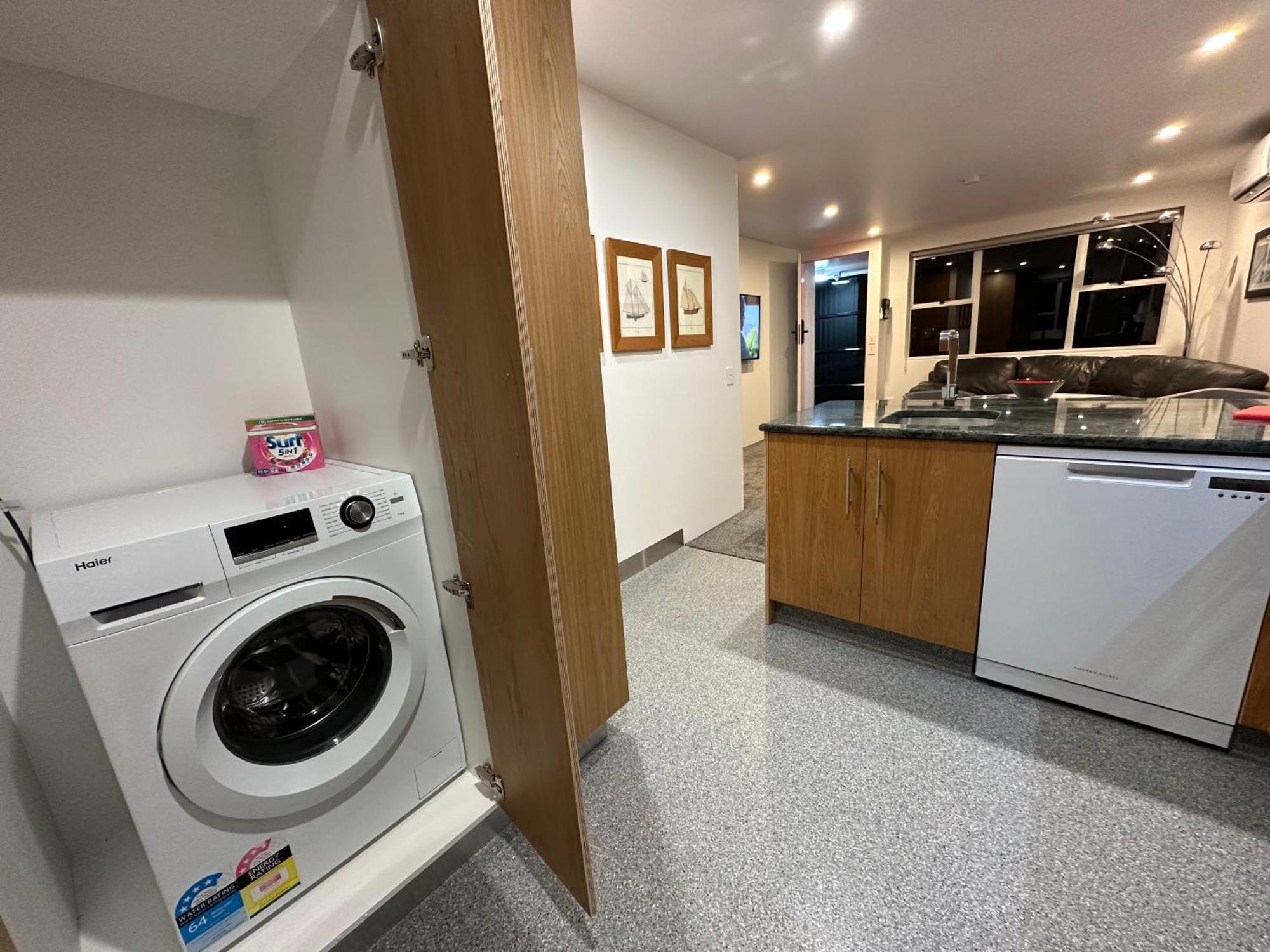 Plymouth Central City 2 Bedroom Apartments New Plymouth Ngoại thất bức ảnh